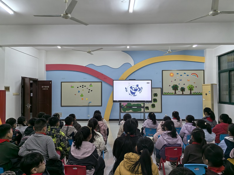 指尖藏匠心 書香潤(rùn)童心——五河縣實(shí)驗(yàn)小學(xué)圖書館探秘之旅